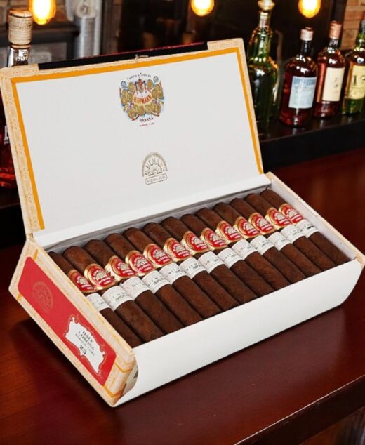 H. Upmann Half Corona x 25