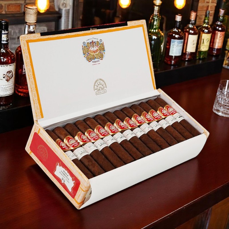 H. Upmann Half Corona x 25