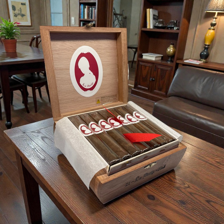 La Dueña Nro 5 Robusto