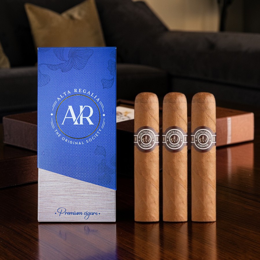 Montecristo Media Corona Tripack
